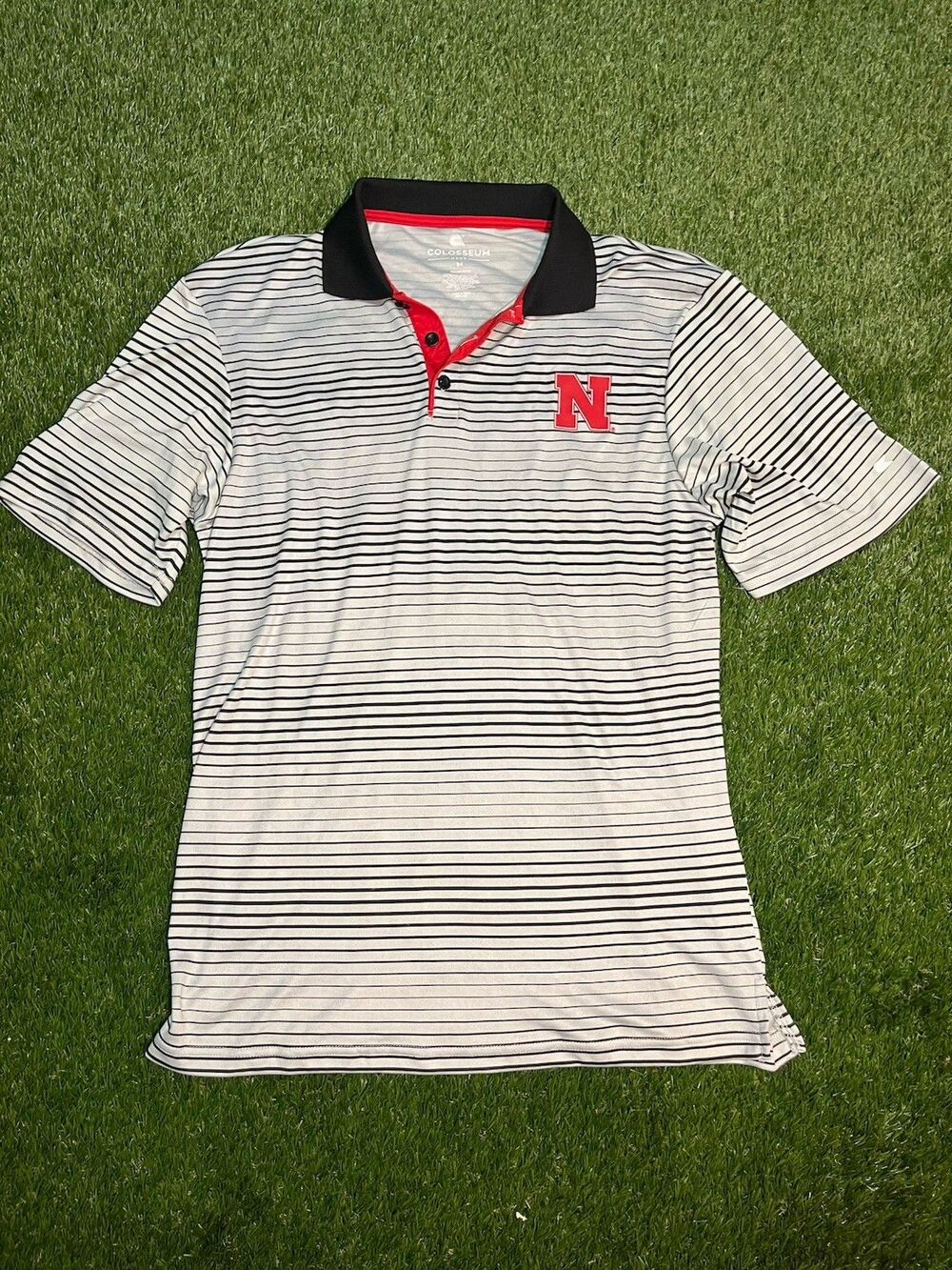 Men’s Medium Colosseum Nebraska Huskers Striped Performance Polo